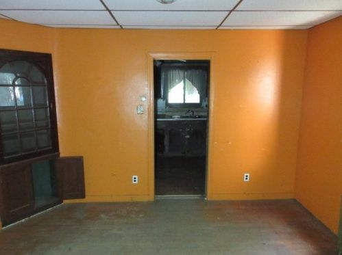 305 Orch Dr, Pittsburgh PA  15236-1443 exterior