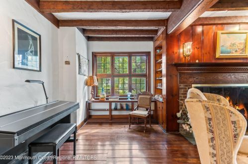 25 Schanck St, East Freehold NJ  07728-1844 exterior