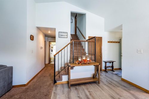 361 Sherry Dr, Ukiah CA  95482-3388 exterior