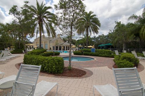 11964 Crestwood Cir, Port Saint Lucie FL  34987-2738 exterior