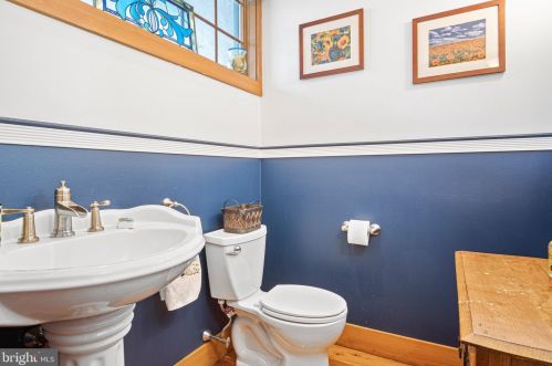 222 Longspur Dr, Wilmington DE  19808-4363 exterior