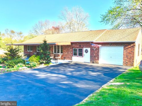 219 Faggs Manor Rd, Cochranville, PA 19330-9463