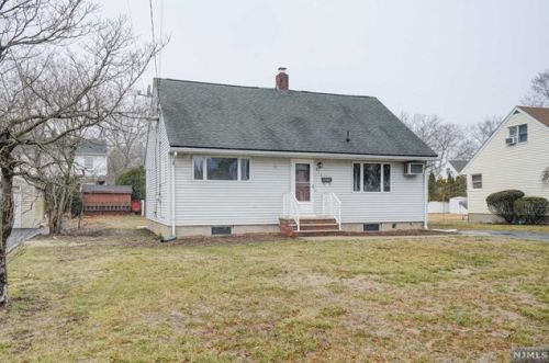 479 Berkshire Rd, Ridgewood NJ  07450-5533 exterior