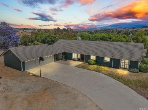 15825 Lindina Dr, Riverside, CA 92504-9609