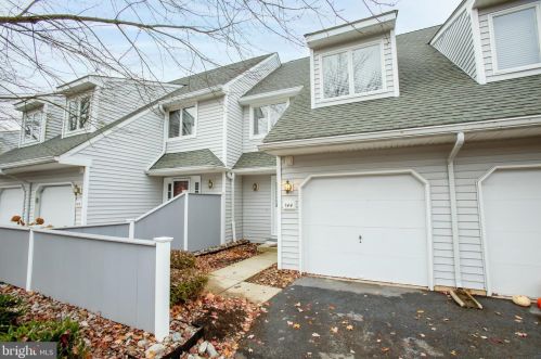 144 Thomas Ct, Kennett Sq, PA 19348-1851
