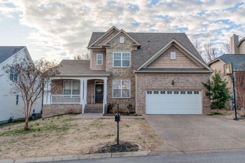 749 Cowan Dr, Nolensville, TN 37135-7427