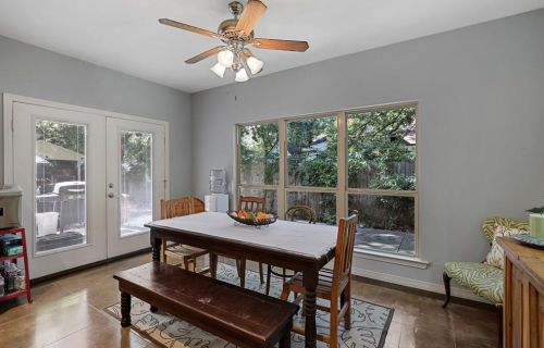 707 Main St, Waxahachie TX  75165-3233 exterior