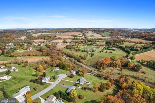 6116 Gardner Rd, Spring Grove PA  17362-9158 exterior