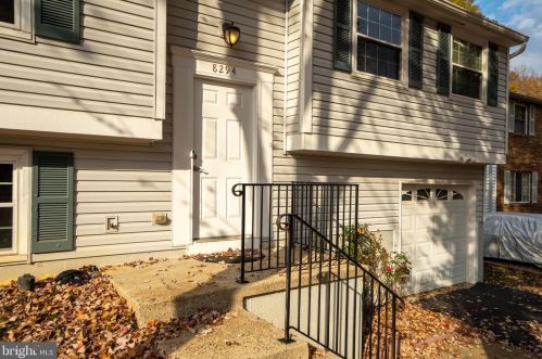 8294 Morning Dew Ct, Springfield VA  22153-3812 exterior