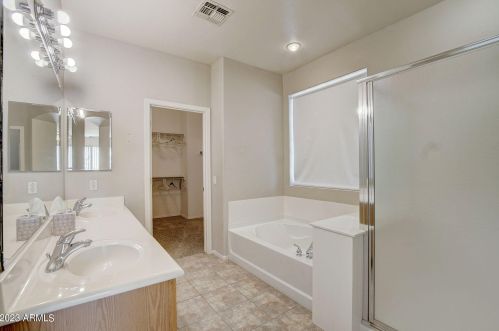 16043 Maui Ln, Sun City AZ  85379-5137 exterior