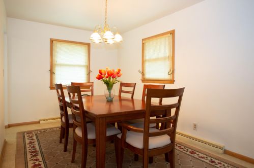 8029 18 Ave, Kenosha WI 53143-1631 exterior