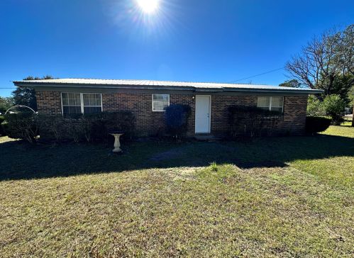 39 Aspen Ln, Defuniak Springs, FL 32435-5600