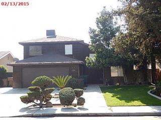 4301 Newcombe Ave, Bakersfield, CA 93313-2426