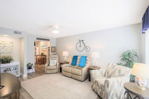 126 Clyburn St, Marco Island, FL 34145-4683