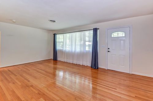 2704 Oak Rd, Deland FL  32720-2024 exterior