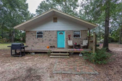 1750 Fairchild St, Pensacola, FL 32504-6435