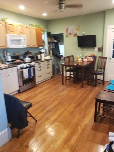 73 Bloomingdale St, Chelsea, MA 02150-1901