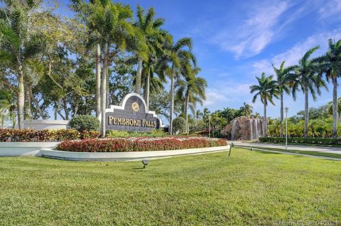 1885 139 Ter, Hollywood FL  33028-2837 exterior