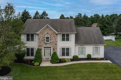 4010 Pamay Dr, Navy Sup Dpt, PA 17050-9179