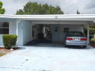 709 Buccaneer Blvd, Tavares, FL 32778-4595