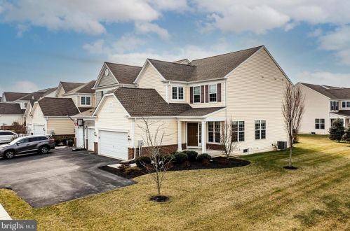 1428 Waterbury Rd, Breinigsville, PA 18031-1576