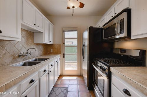 1733 Silver St, Tucson, AZ 85719-3153