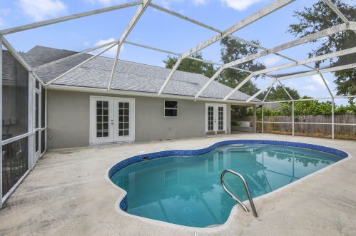 2920 Tropical Trl, Merritt Island FL  32953-8212 exterior