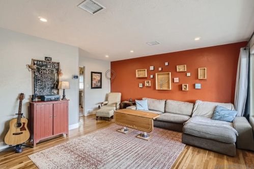 4566 Toni Ln, La Mesa CA  91942-5855 exterior