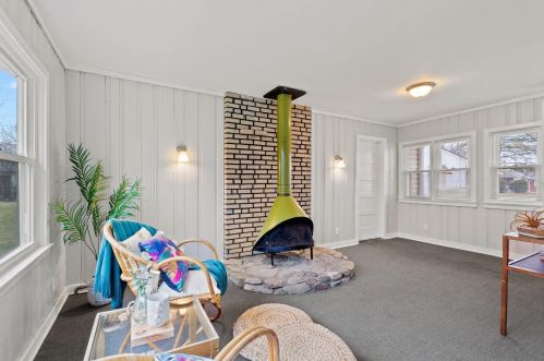 2236 Neil Pl, Milwaukee, WI 53209-5055