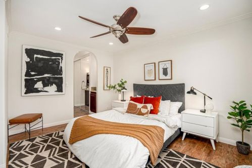 4030 Porte La Paz, San Diego, CA 92122-1983