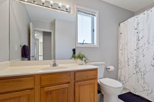 1924 Washburn Ave, Minneapolis MN 55411-2326 exterior