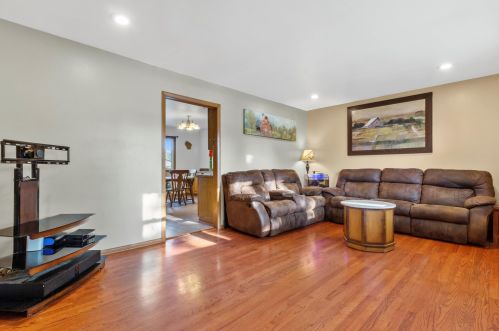 5050 20th St, Milwaukee WI 53233-2506 exterior