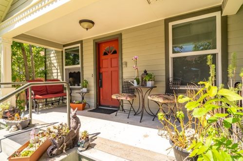 415 Flower Ave, Brea, CA 92821-5439