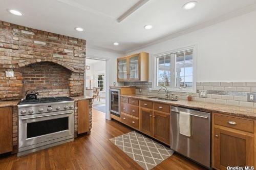 63745 Route 25, Southold NY  11971-4719 exterior