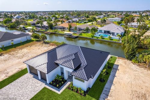 2505 30th Ter, Cape Coral, FL 33914-4743