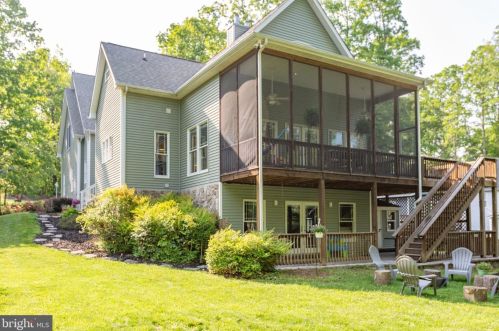 100 Confederate Cir, Locust Grove VA  22508-5735 exterior