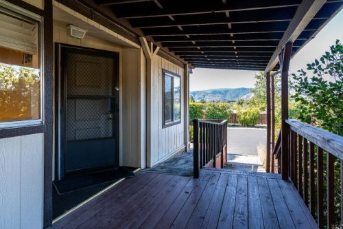 49 Rancho Grande Dr, Ukiah CA  95482-8628 exterior