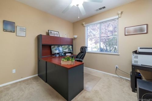29236 Discovery Ridge Dr, Santa Clarita CA  91390-5761 exterior