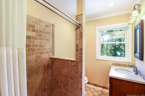 13 Clearview Dr, Brookfield Center CT  06804-1407 exterior