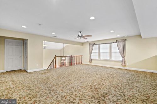 5 Brighton Pl, Swedesboro NJ  08085-5060 exterior