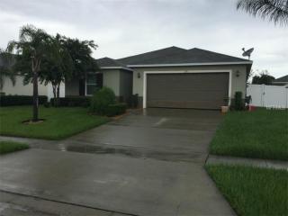1771 Dunedin Dr, Tavares, FL 32778-5781