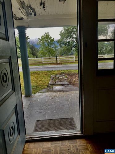 6417 Hillsboro Ln, Crozet VA  22932-3322 exterior