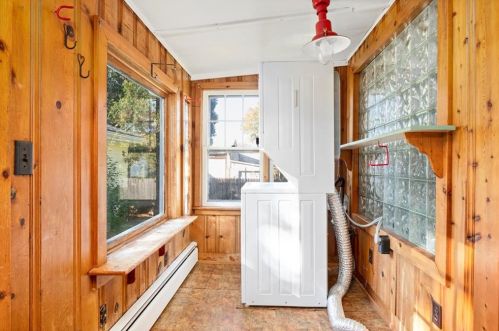 10 Wayne St, South Kingstown RI  02882-3814 exterior