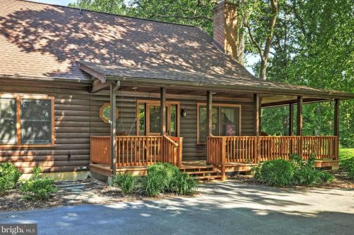18 Polly Trl, Charnita, PA 17320-8188