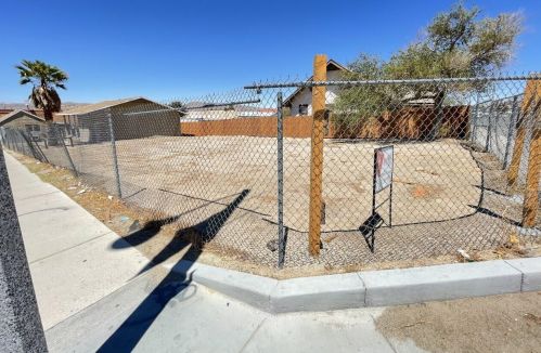 115 2nd Ave, Barstow CA  92311-2856 exterior