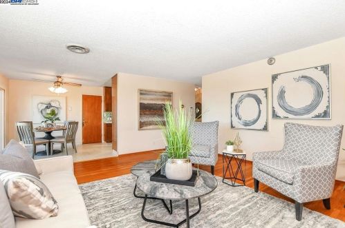 940 Marlesta Rd, Pinole CA  94564-2609 exterior