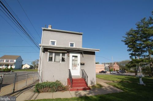 198 Market St, Boothwyn, PA 19061-4822