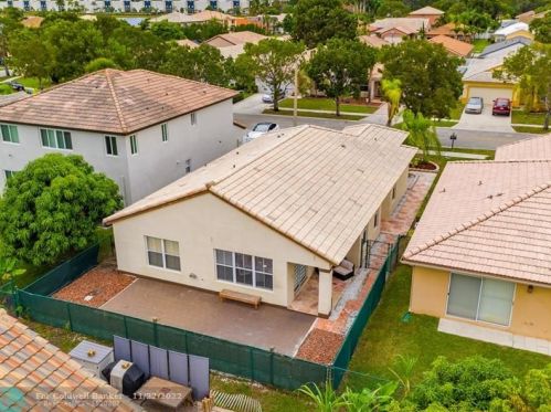 20826 21 St, Hollywood FL 33029-2334 exterior