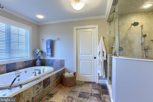 644 Southridge Dr, Navy Sup Dpt PA  17055-6025 exterior