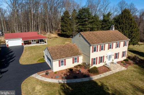 4 Elston Dr, Downingtown, PA 19335-1248
